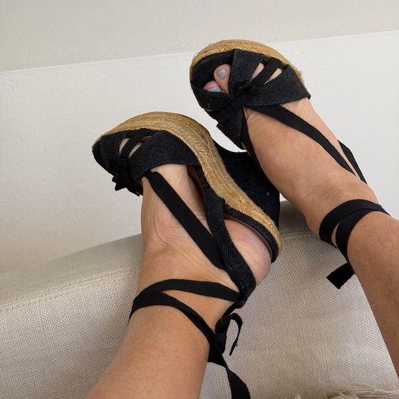 Neiman Marcus, REVOLVE Free People Brand  Wedge platform espadrille Black LOVE - Picture 3 of 10